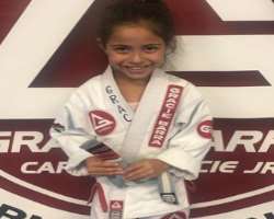 Sunar has also taken martial arts lessons from Carlos Gracie Jr.